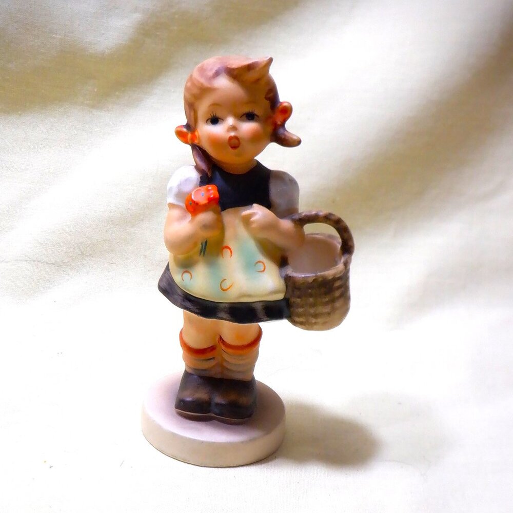 ~~~ HUMMEL *** SISTER *** 98 / 2 / 0 ~ 1962